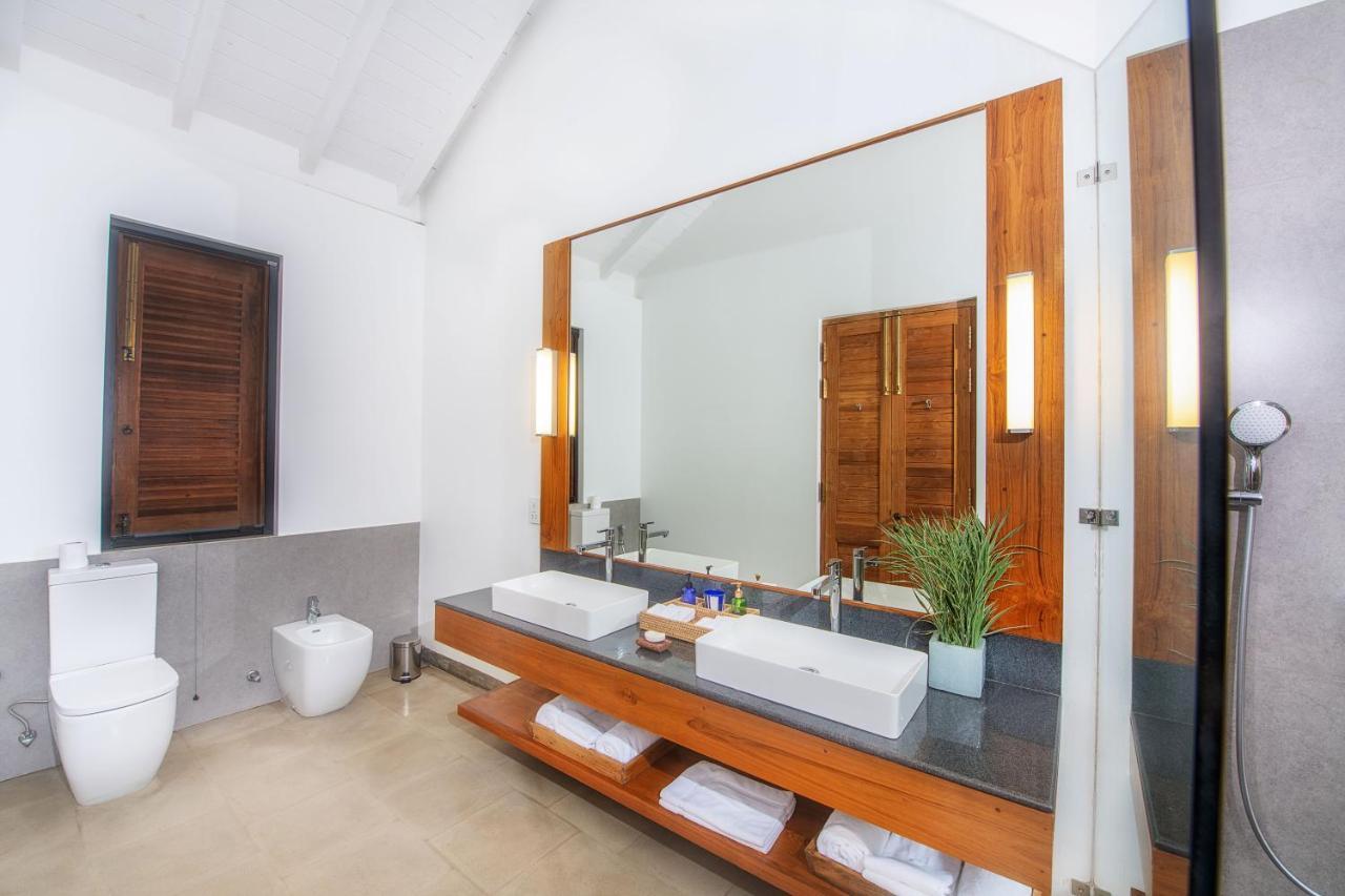 Kirana - A Santani Villa Bentota Bagian luar foto