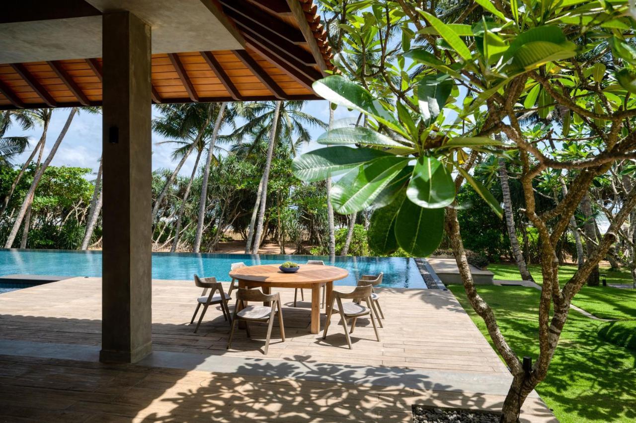 Kirana - A Santani Villa Bentota Bagian luar foto