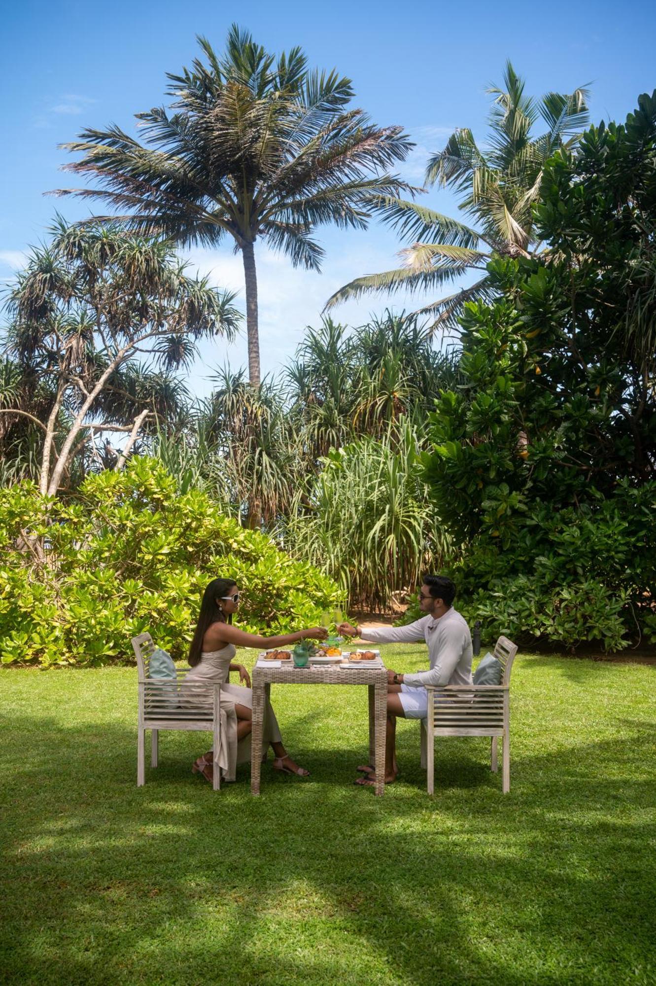 Kirana - A Santani Villa Bentota Bagian luar foto